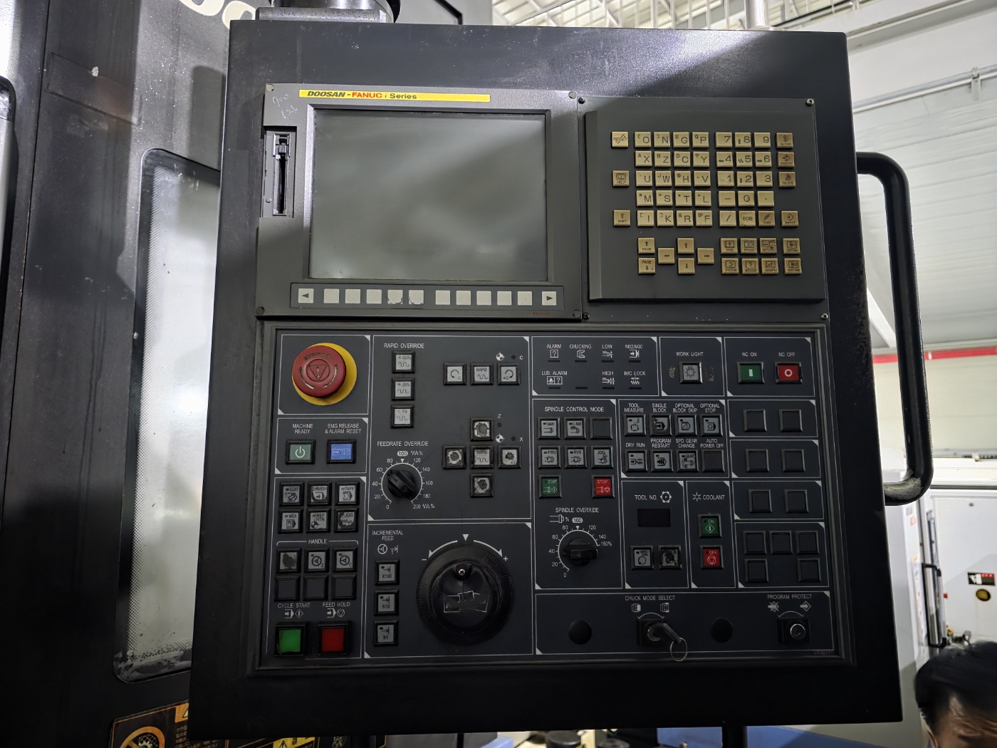 두산15인치 CNC수직선반 PUMA V-900M(2010년식)