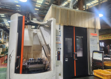 5축머시닝센터 VARIAXIS J-600
