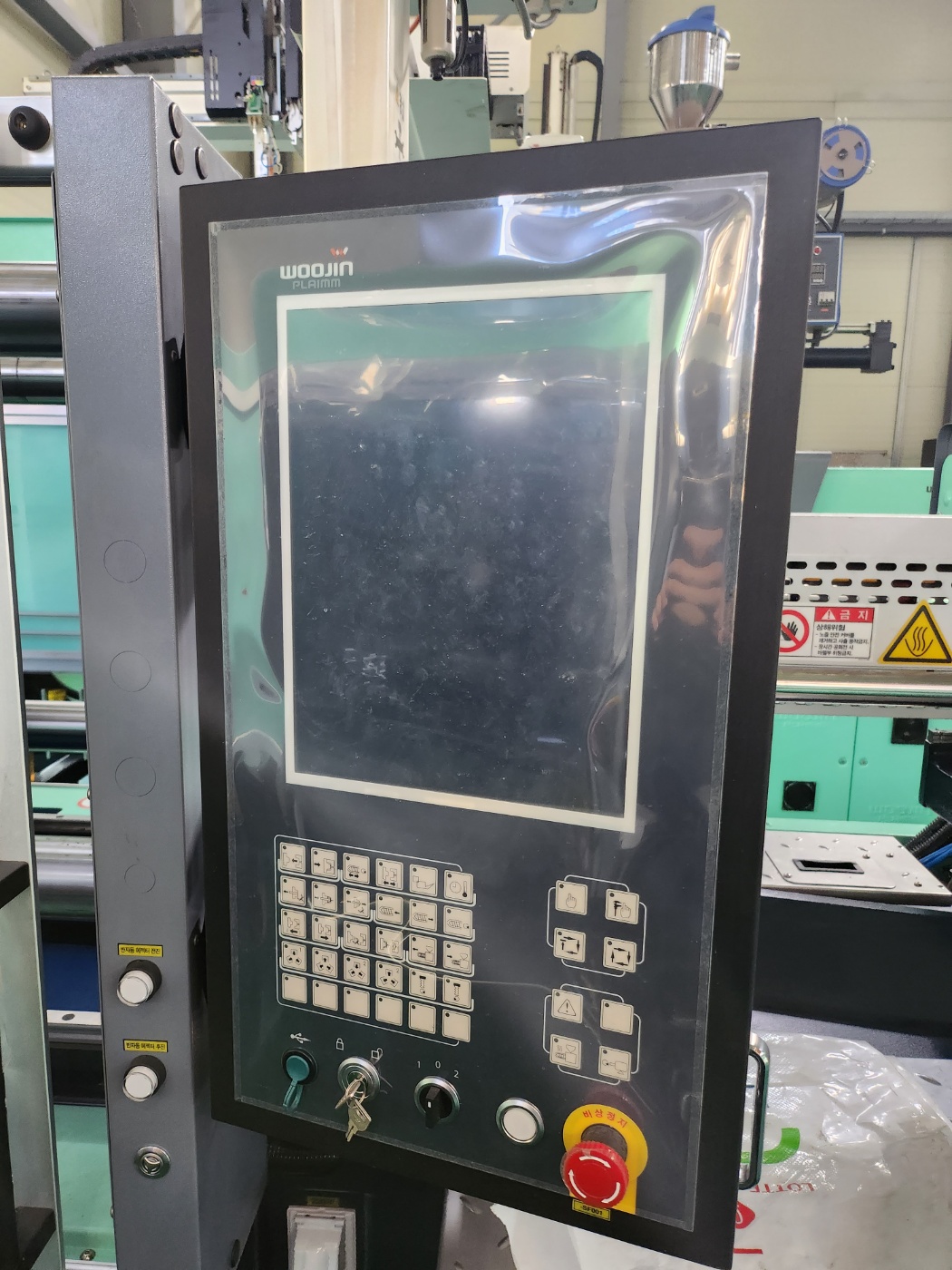 우진사출기 TB-200G5 200톤 하이브리드타입 (2022년 3월)-동일사양 5식