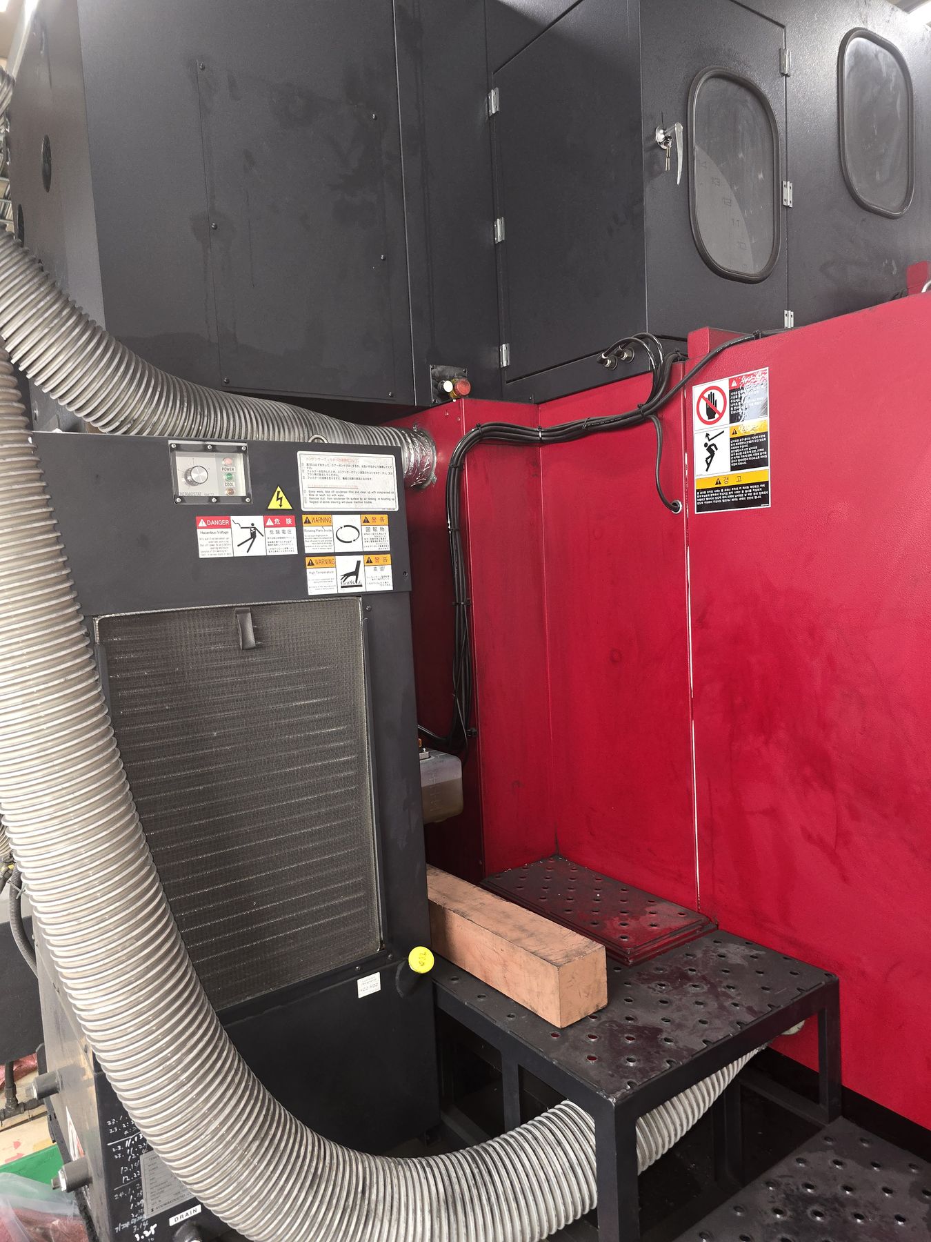 OKK 머시닝센타 VM76R, OKK 수직머시닝센타 VM76R, 오케이케이 머시닝센타 VM76R,OKK머시닝센타VM76R, OKK 흑연가공기 VM76R