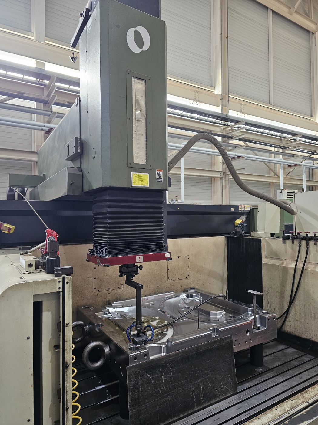 마키노 방전기 EDNC207, 마끼노 방전기 EDNC207, 마키노방전가공기EDNC207, 마끼노방전가공기EDNC207, 마키노 EDNC207