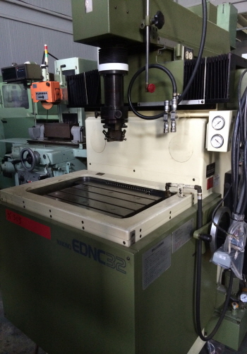 마키노 방전기 EDCN32, 마끼노 방전기 EDNC32, 마키노방전가공기EDNC32, 마끼노방전가공기EDNC32, 마키노 EDNC32