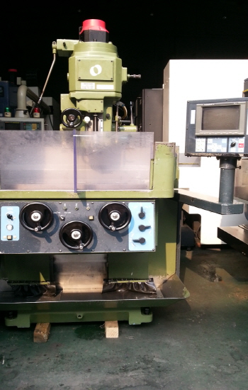 마키노 CNC밀링 KEV-55, 마끼노 CNC밀링 KEV-55, 마끼노CNC밀링KEV-55, 마끼노CNC밀링KEV-55, 마키노밀링KEV-55