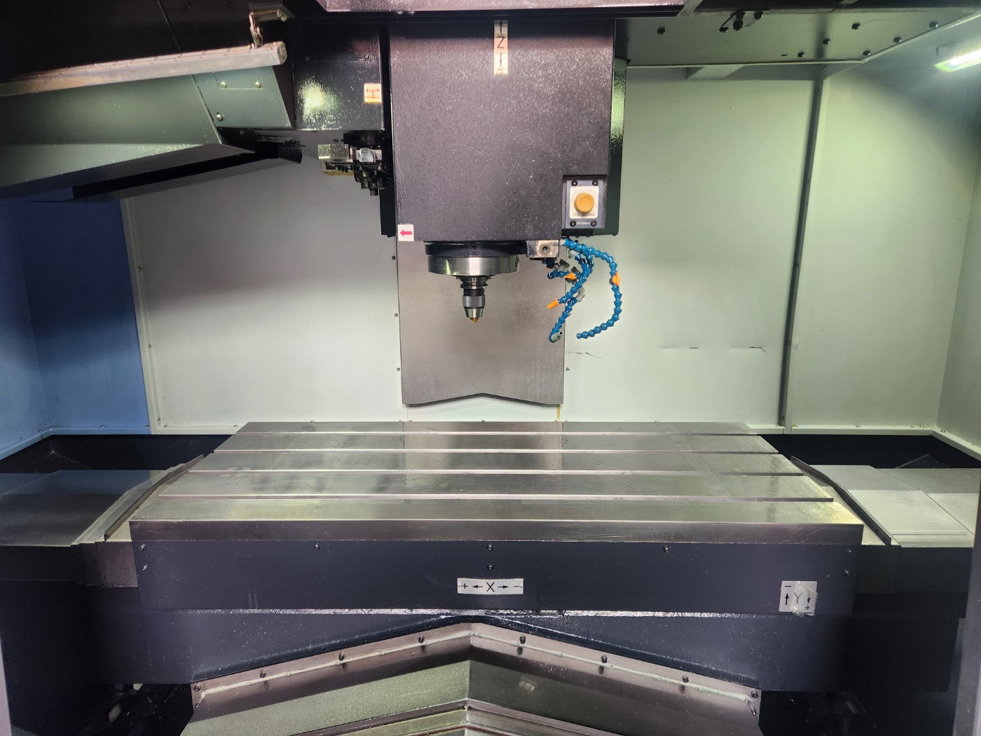 두산 머시닝센터 DNM5700 12000RPM (2019년 8월)