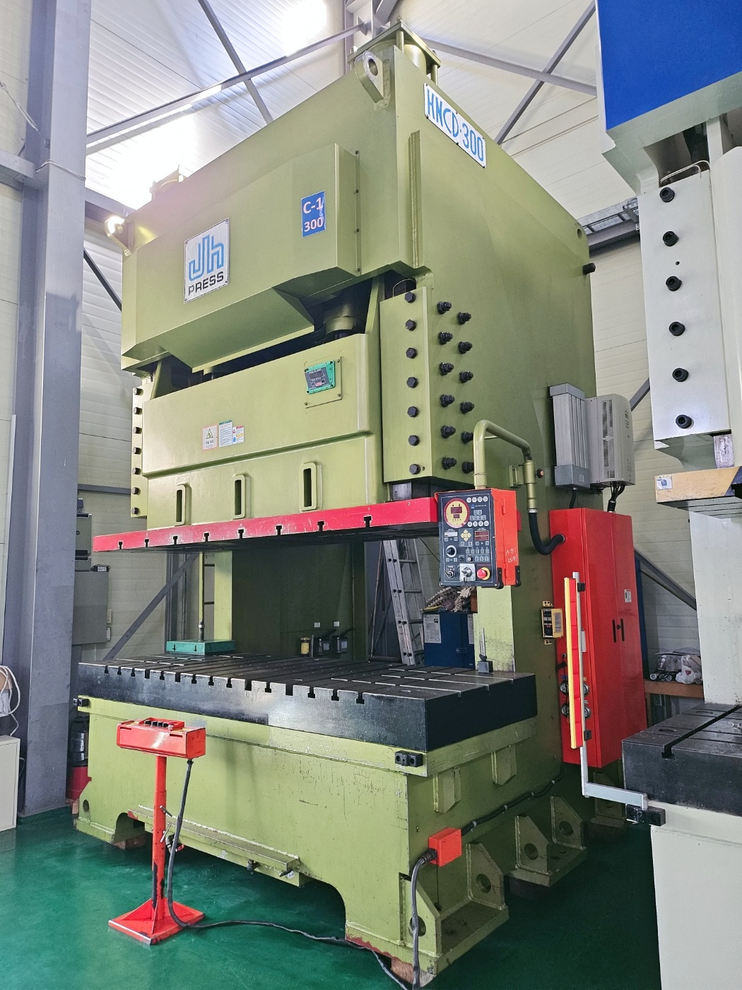 J&H(한얼) C형더블프레스 300톤-다이쿠션 有 (2018년 7월)