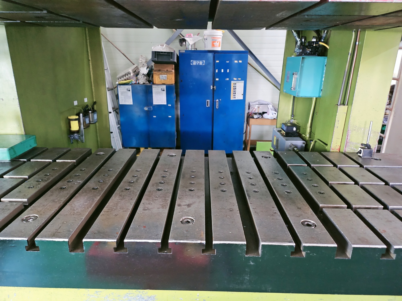 J&H(한얼) C형더블프레스 300톤-다이쿠션 有 (2018년 7월)