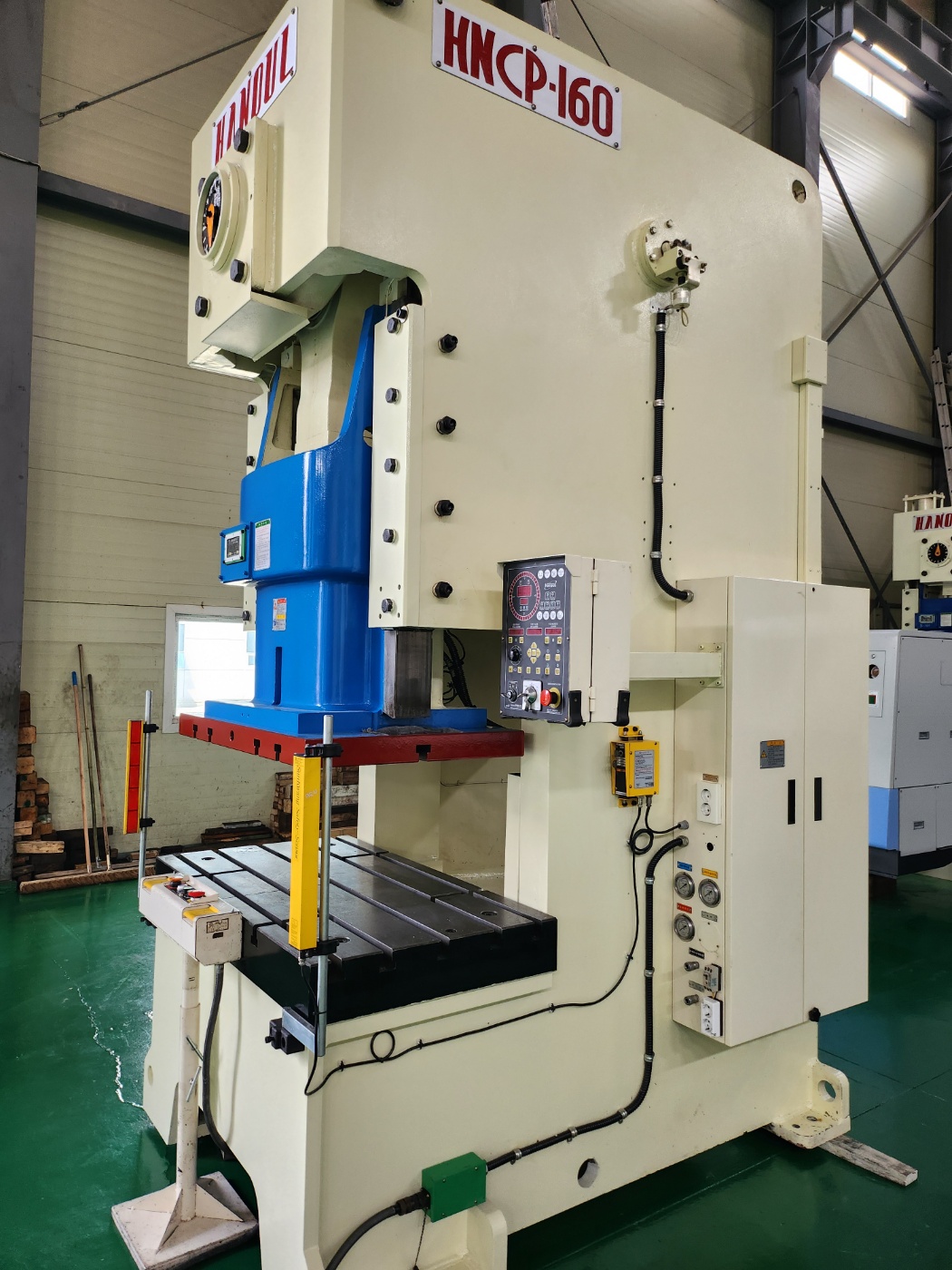 한얼 C형프레스 160톤 (2011년 9월)