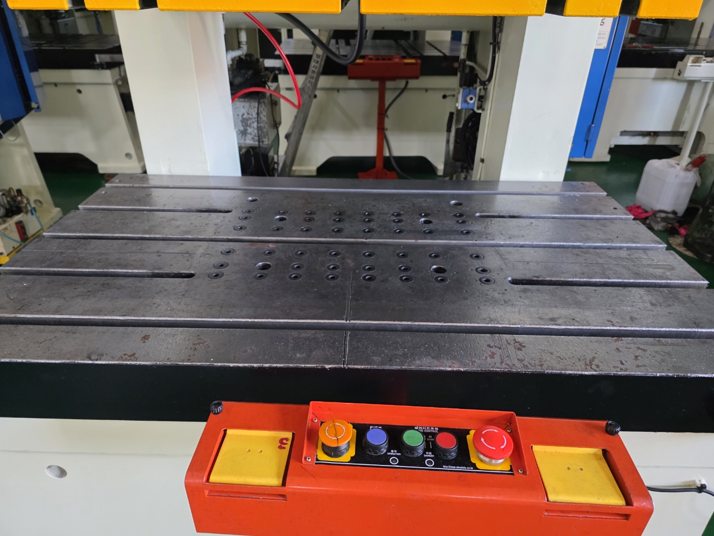 심팩프레스 200톤  CS-200    2011년  2식