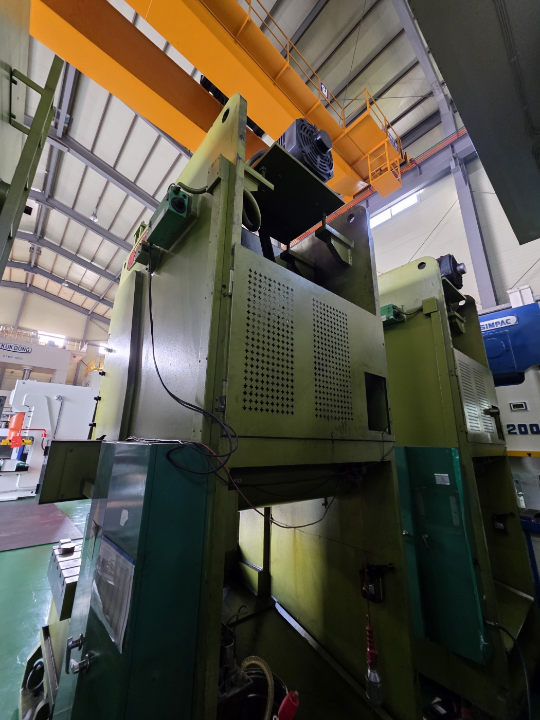 한얼 C형프레스 200톤-다이쿠션 有 (2001년 2월) 동일사양 2식