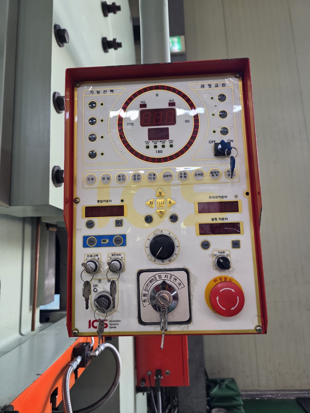 IDS C형프레스 300톤 ICS-300 (2017년 3월)