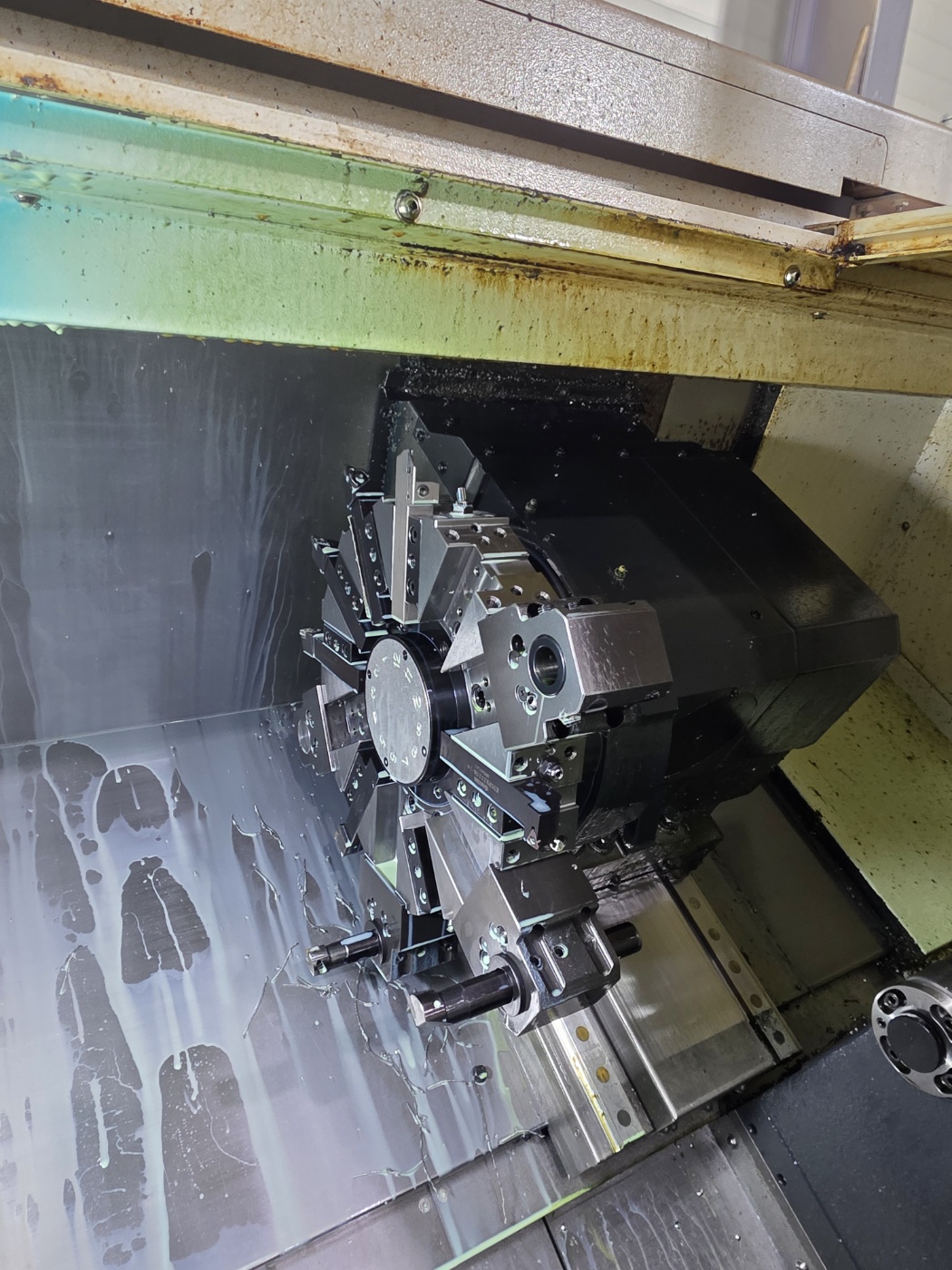 현대위아  CNC선반 8인치  SE-2200L (2022년 2월/ 2022년 6월)  동일사양 2식