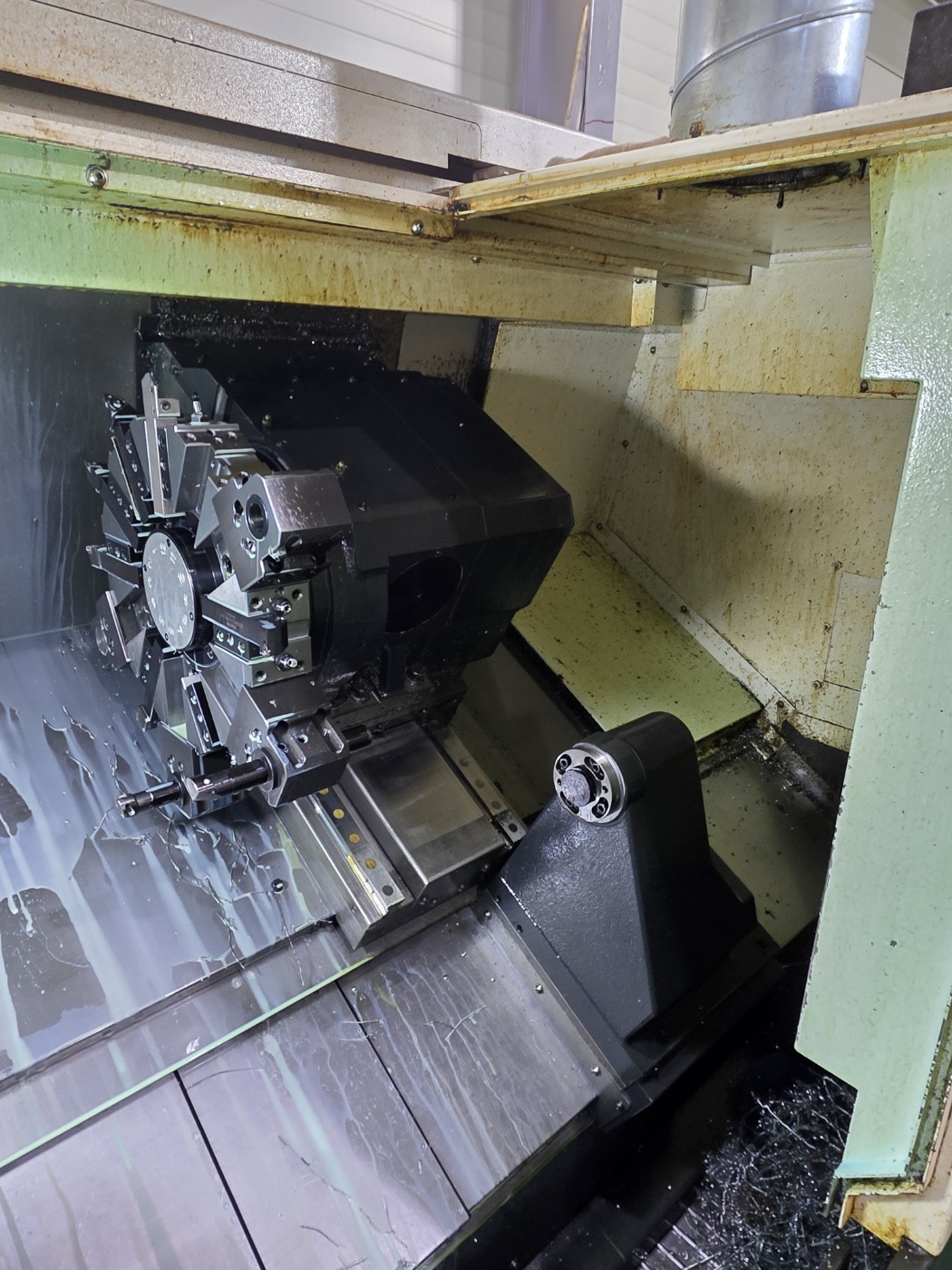 현대위아  CNC선반 8인치  SE-2200L (2022년 2월/ 2022년 6월)  동일사양 2식