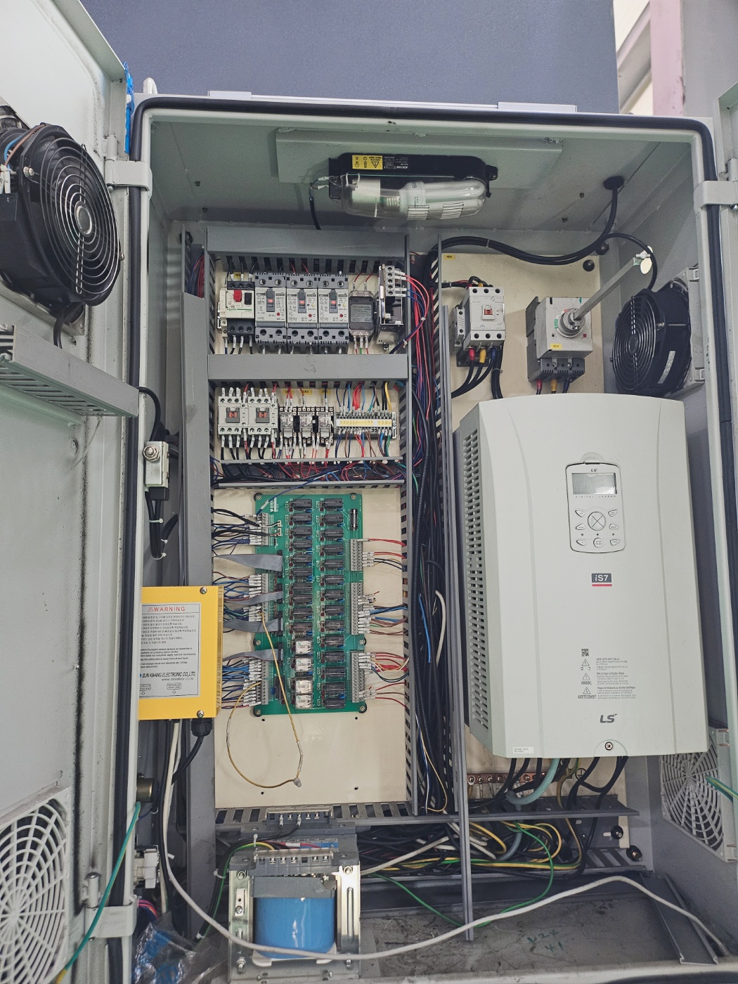 심팩프레스 200톤  CX-200 신형타입 (2021년 3월)