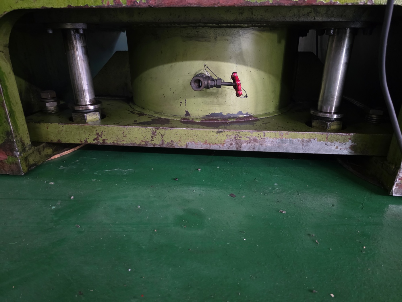 국일프레스 200톤-다이쿠션 有 (2010년 6월)