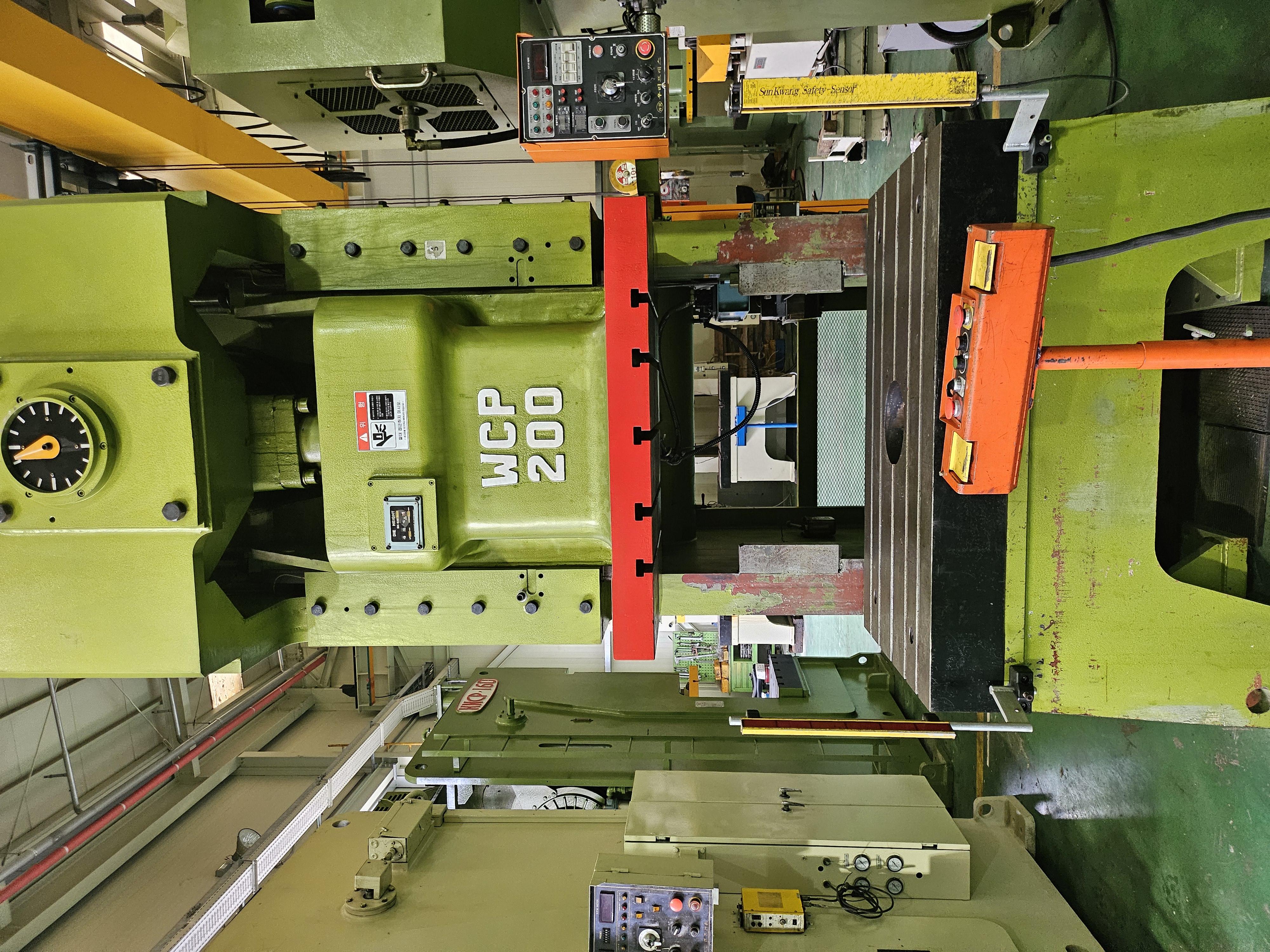 우리 프레스 200톤 (2010년 07월)