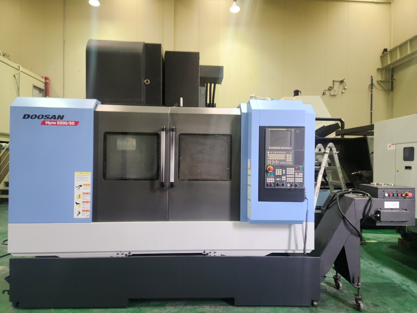 두산 머시닝센터  MYNX6500/50  (2015년 1월)