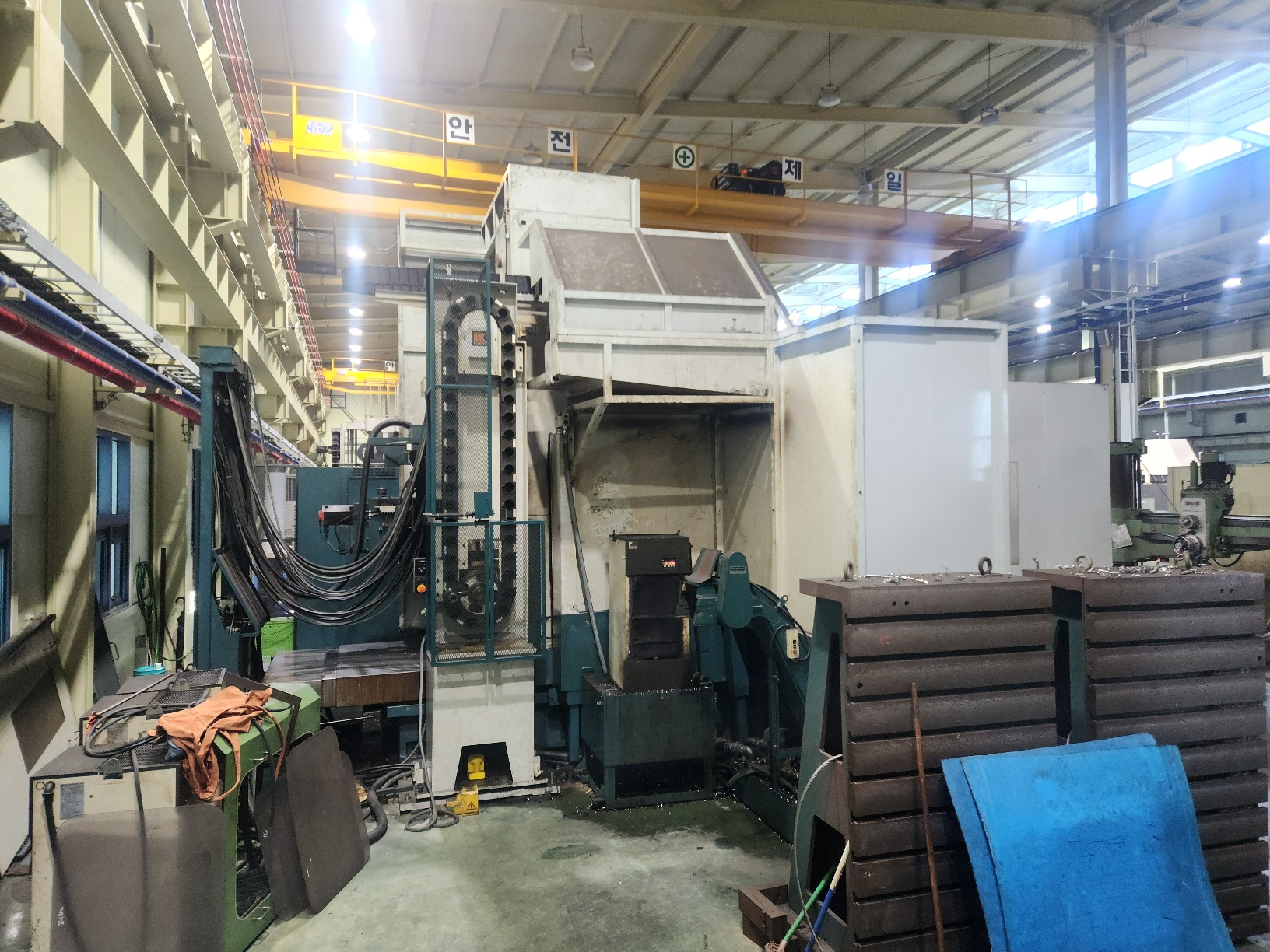 구라키 (KURAKI)  테이블보링기 130파이  KBT-13EB.A  (2017년 2월)