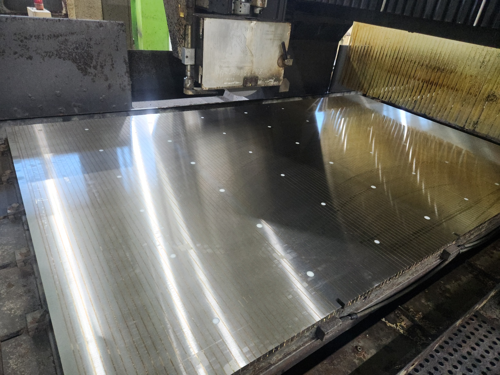 유일 평면연마기  문형타입 YGS-3018SCYZ  (2017년 9월)