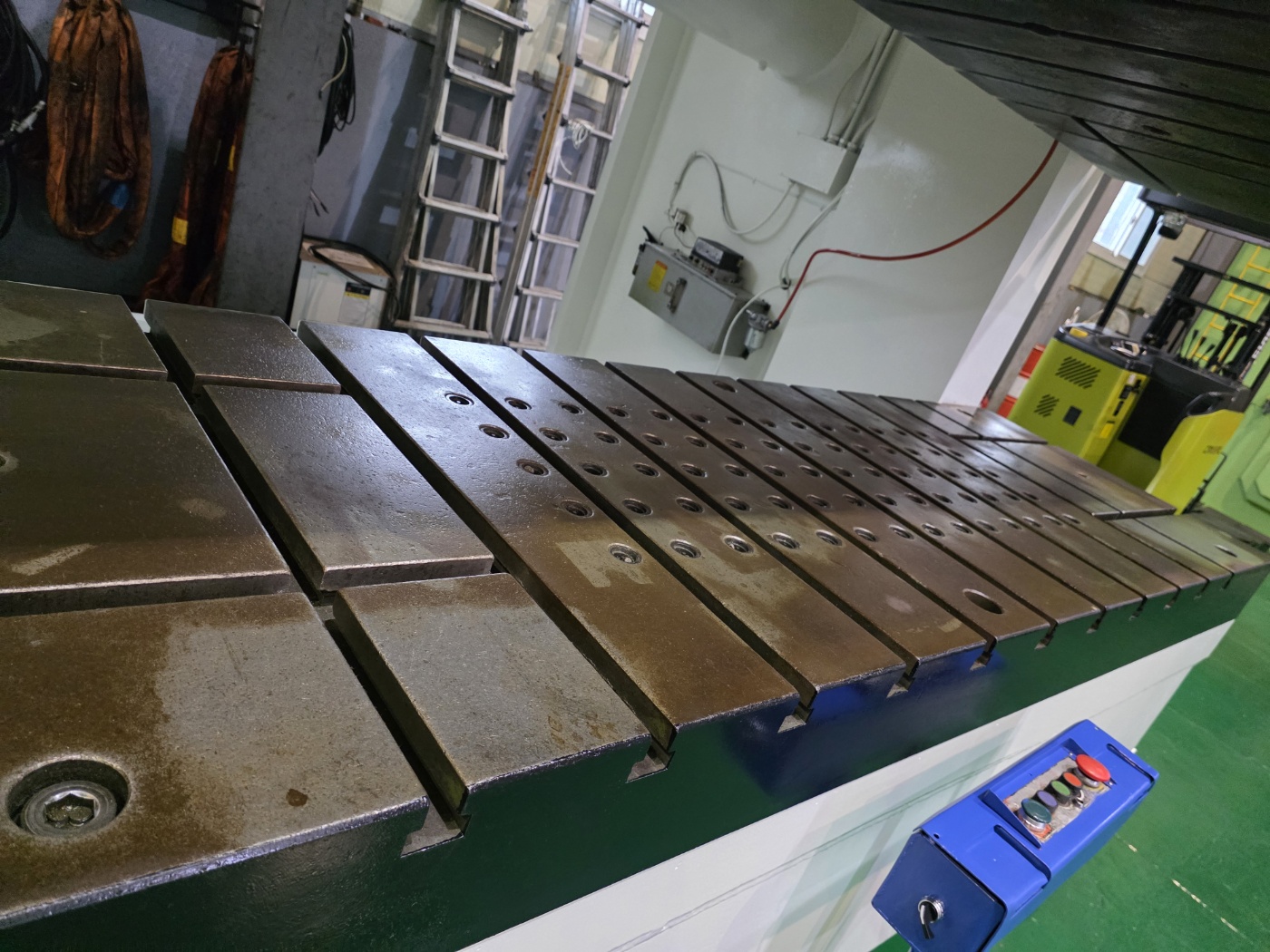 국일 C형 더블프레스 300톤-다이쿠션 有 (2005년 7월)