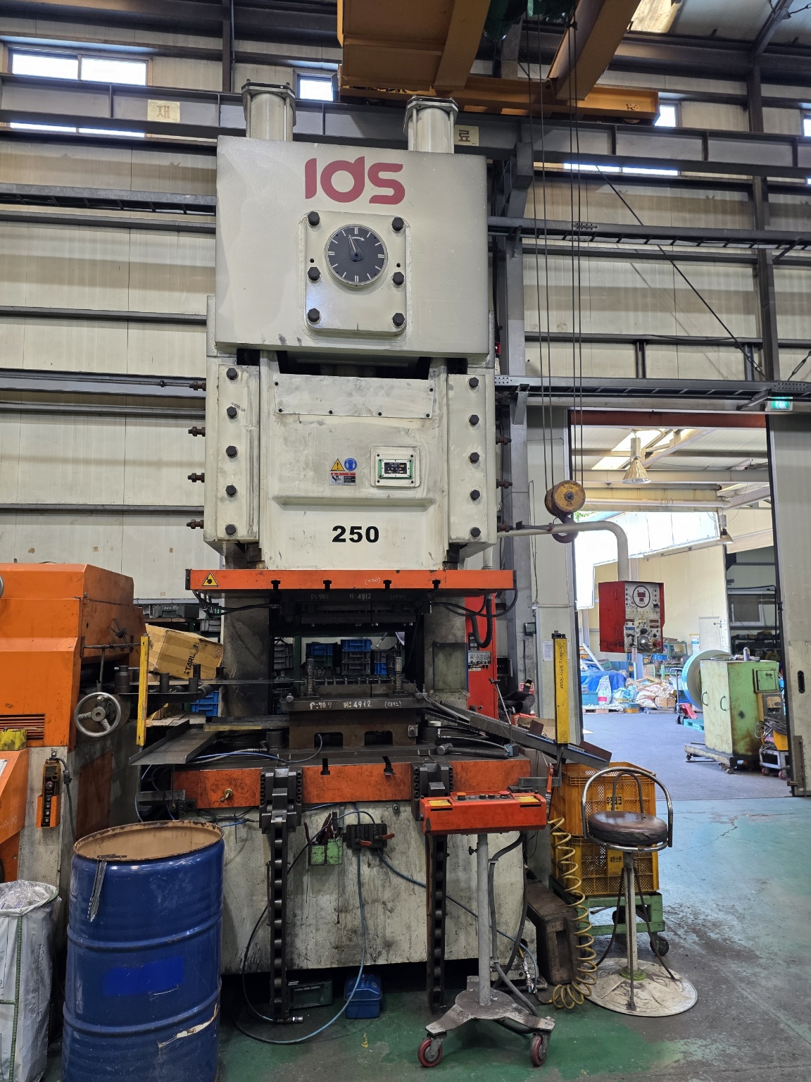 IDS  C형프레스  ICS-250  250톤 (2016년 8월)