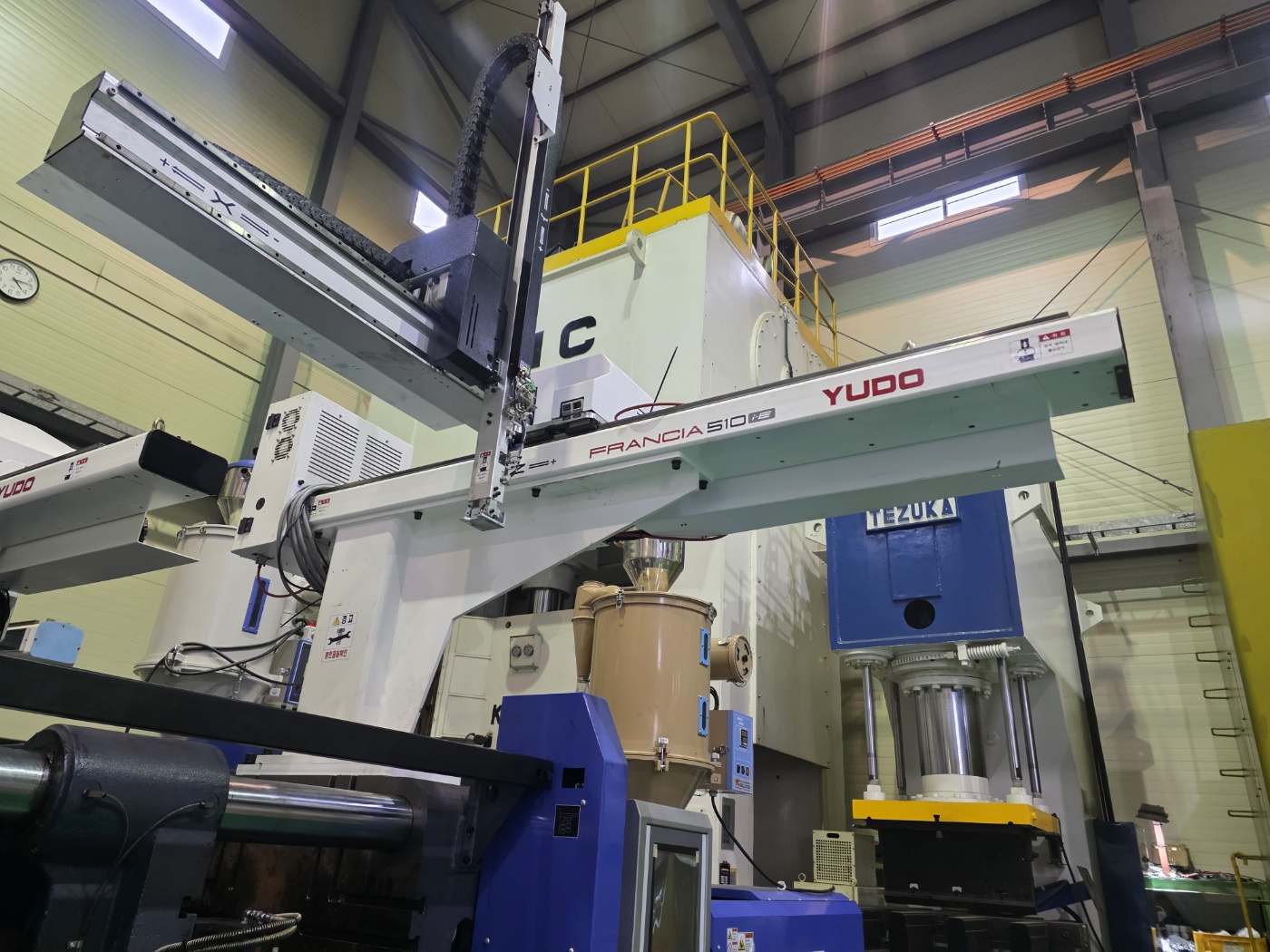 LS엠트론 하이브리드사출기 280톤 WIZ-280T plus (2023년 12월)