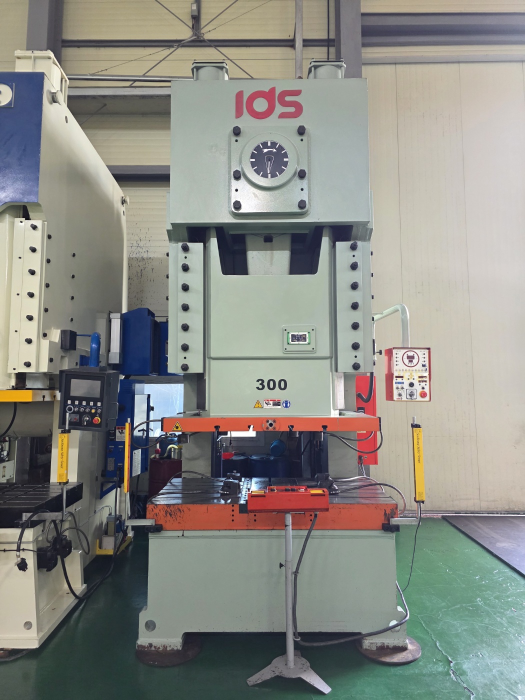 88eaafc3044bcac72f36a686acd8ec9d_1763348843_9303.jpg 88eaafc3044bcac72f36a686acd8ec9d_1763348843_9303.jpg