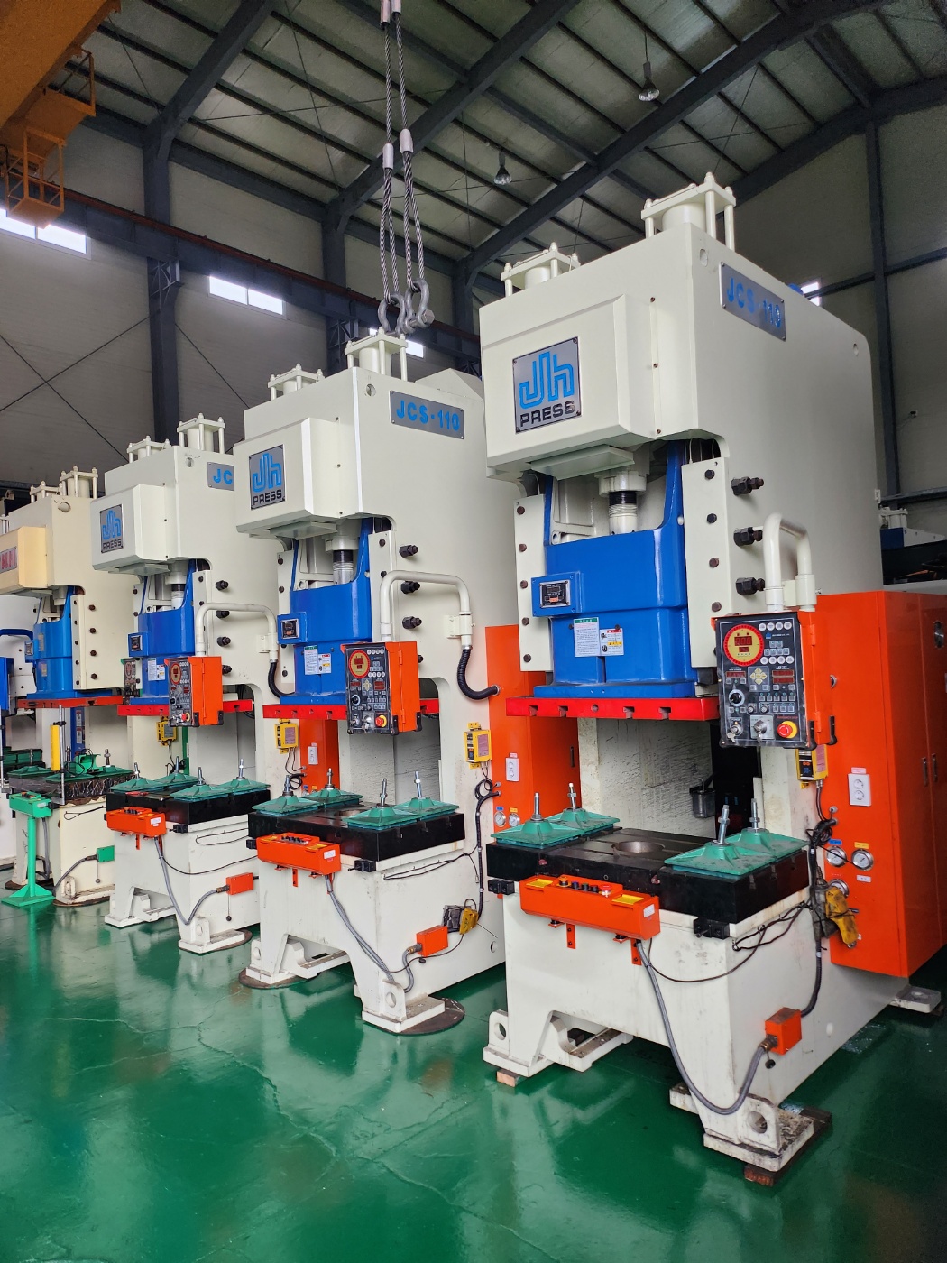 98655df7cf75b9c376875dc80c098924_1763168497_1439.jpg 98655df7cf75b9c376875dc80c098924_1763168497_1439.jpg