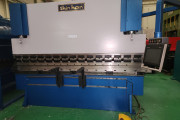 절곡기 6tx3mCNC