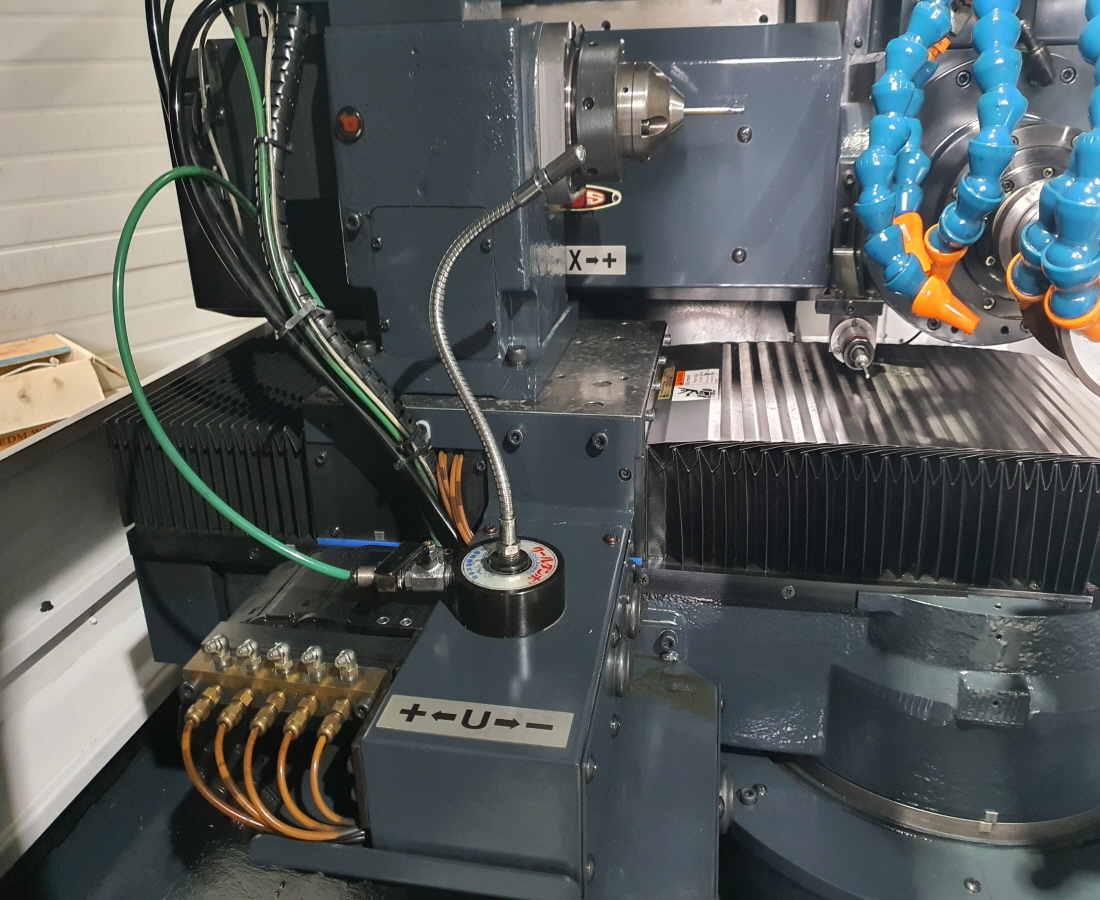 마키노세이키 공구연마기 CNJ5U-H, 마키노세이끼 공구연마기 CNJ5U-H, 마키노세이키공구연마기CNJ5U-H,마키노세이끼공구연마기CNJ5U-H, 공구연삭기CNJ5U-H