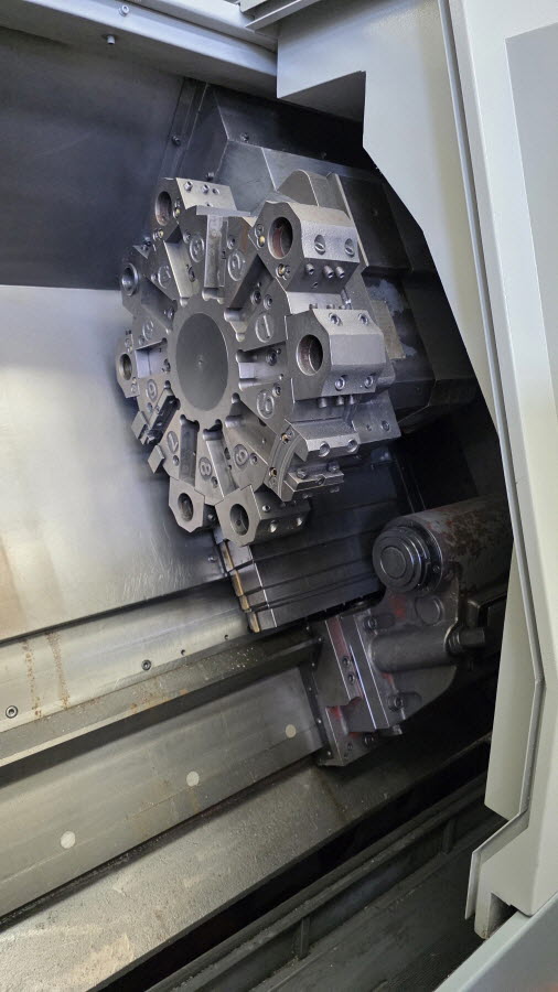 위아 CNC선반 SKT-28