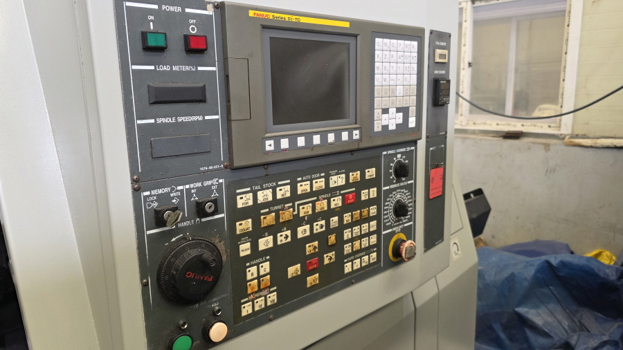 위아 CNC선반 SKT-28