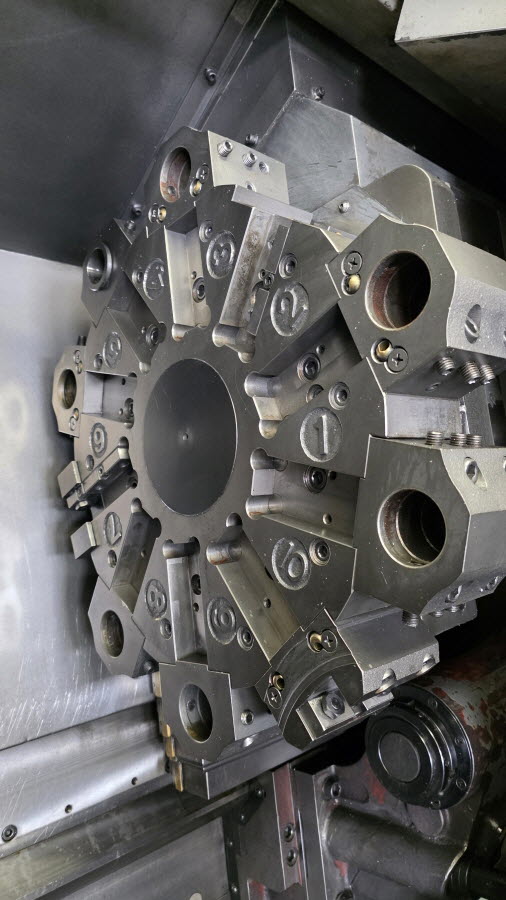 위아 CNC선반 SKT-28