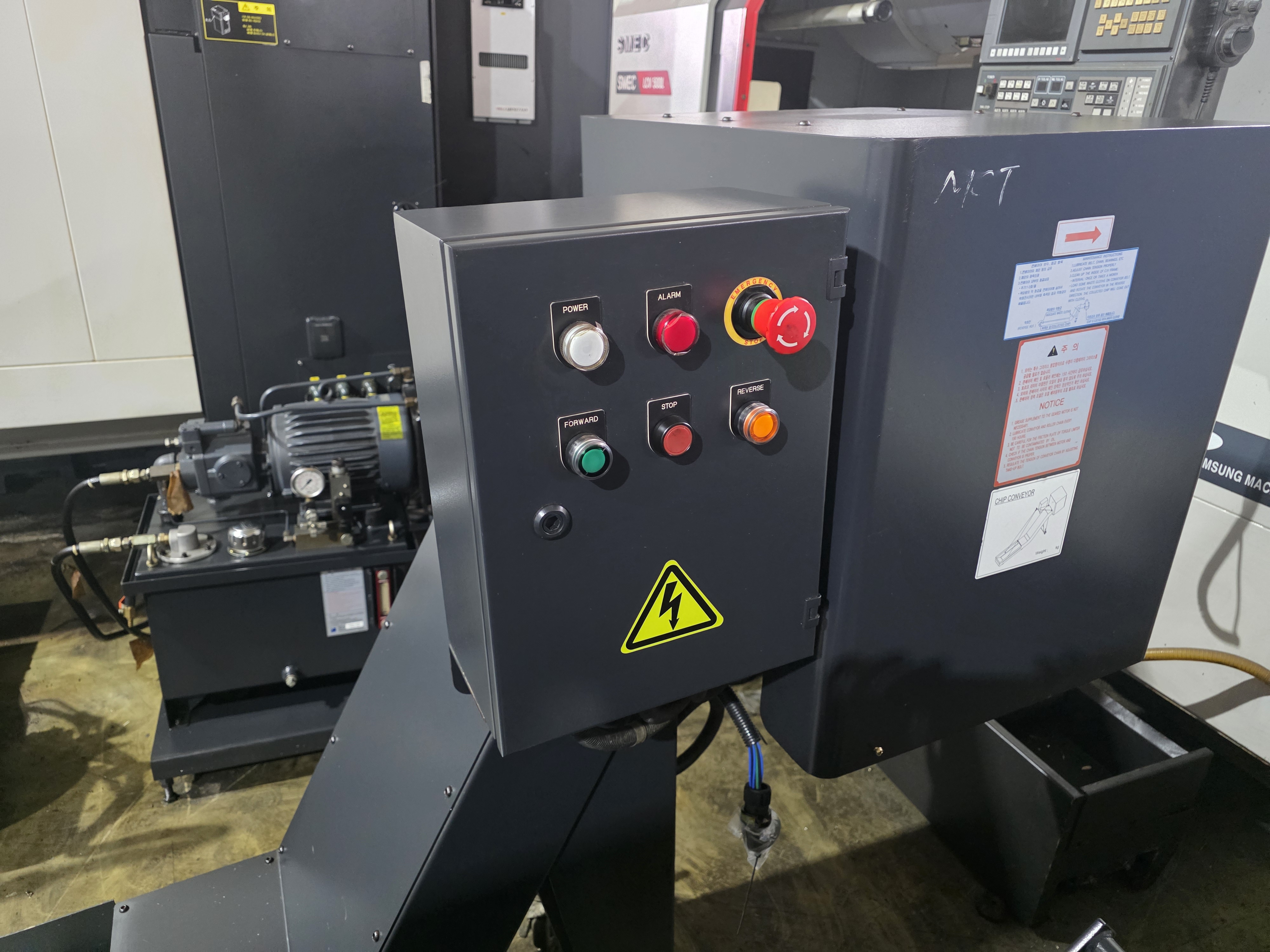 두산6호 머시닝센타 MYNX-6500/50(G/B) (2013년식)